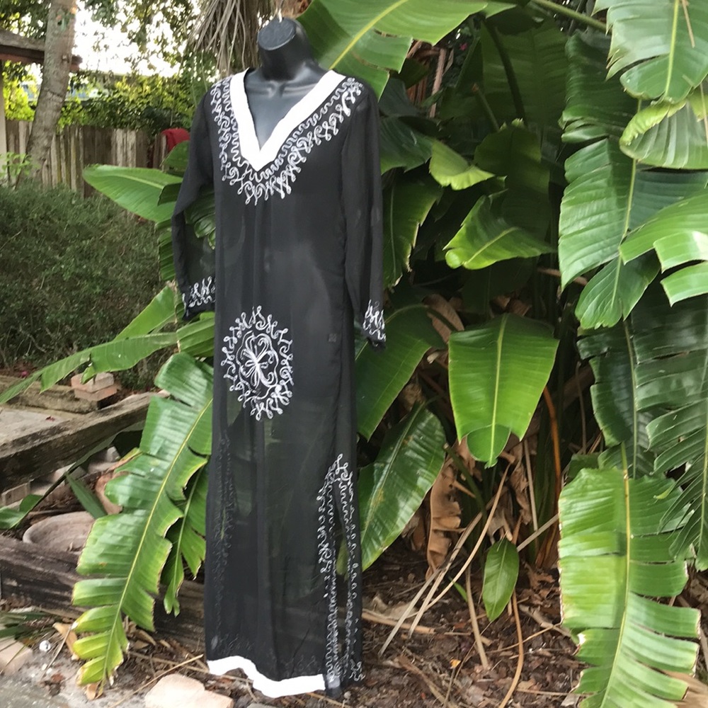 Embroidered caftan/tunic - Picture 4 of 8